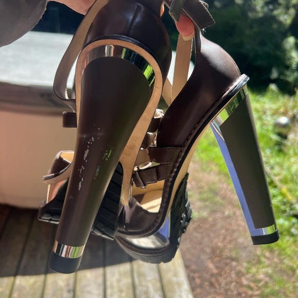 Brian Atwood Leather Lucite Platform Sandals Heels - Picture 12 of 12